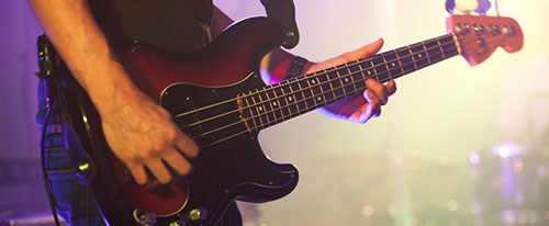 ベースとしてバンドでライブに出たい