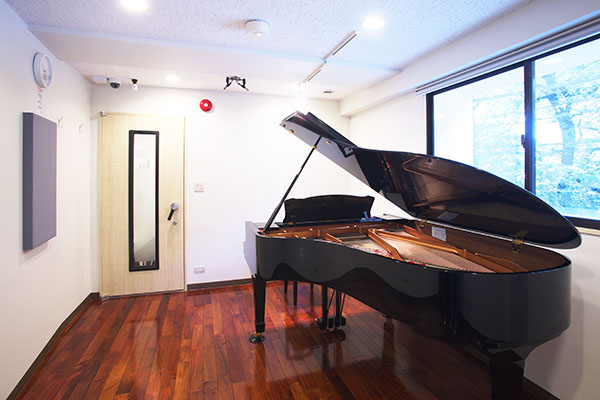 業界最安値 ！月2回￥9,350〜スタジオ費無料！